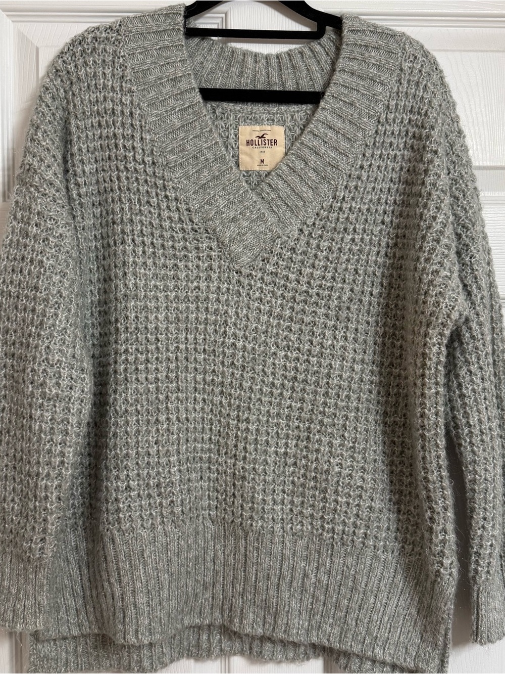 Hollister Women’s Gray Metallic V-Neck Knit Sweater